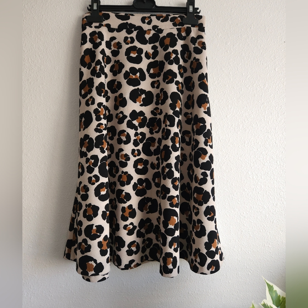 Ann taylor leopard midi skirt